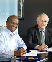 Maha Sinnathamby, and USQ Vice-Chancellor, Professor Bill Lovegrove.