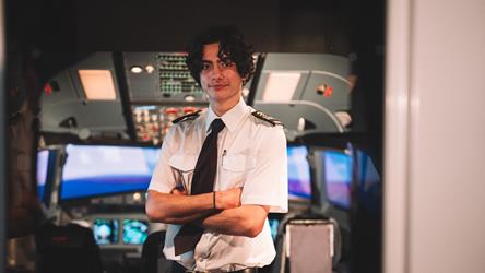 A320 airliner flight simulator at UniSQ Toowoomba.