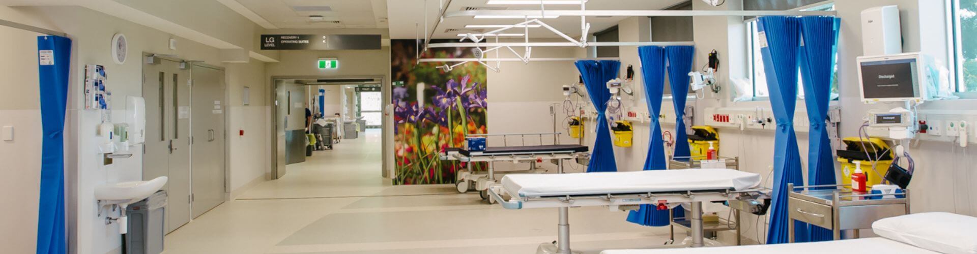 hospital room 