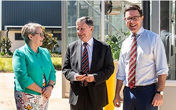 Vice-Chancellor, Deputy Vice-Chancellor (Research) and the Hon David Littleproud MP at the launch of UniSQ's Drought Resilience Adoption and Innovation Hub