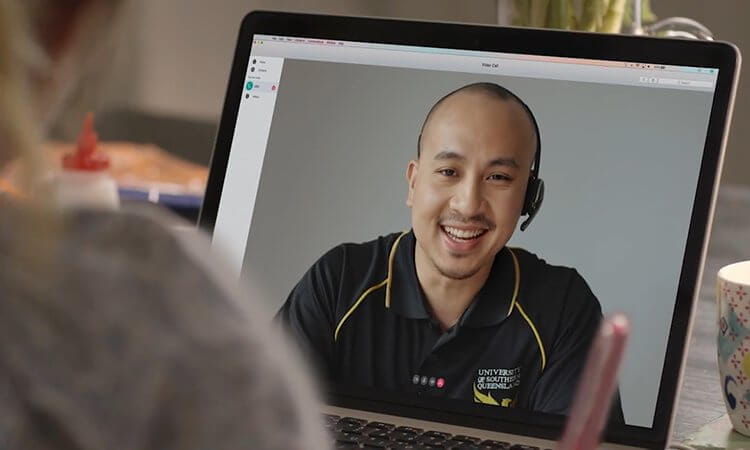 Student receiving support via an online chat with a UniSQ staff member.